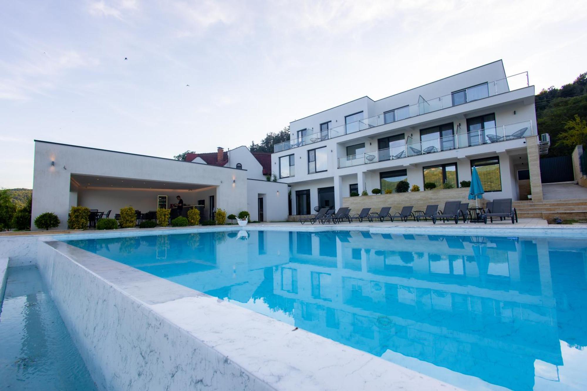 Hotel Yrys House - Adults Only Ieşelniţa Exterior foto